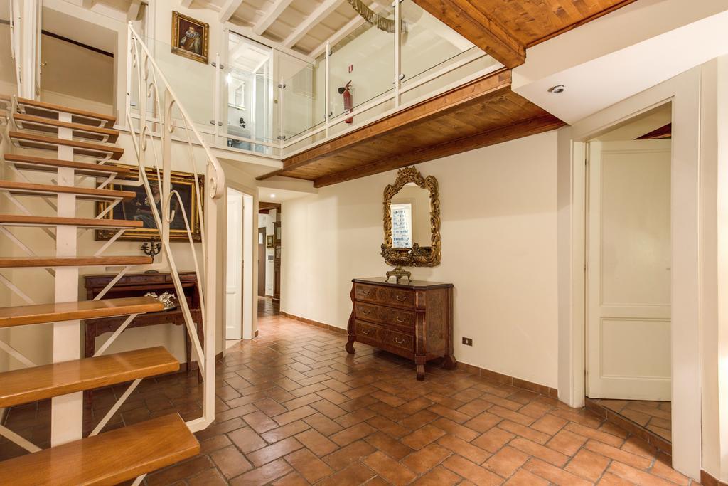 Cappellari Apartment โรม ภายนอก รูปภาพ